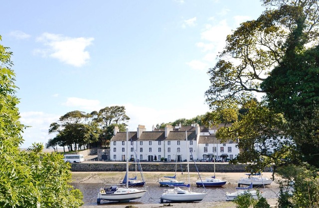 3 bedroom accommodation in Cramond Village, near Edinburgh
