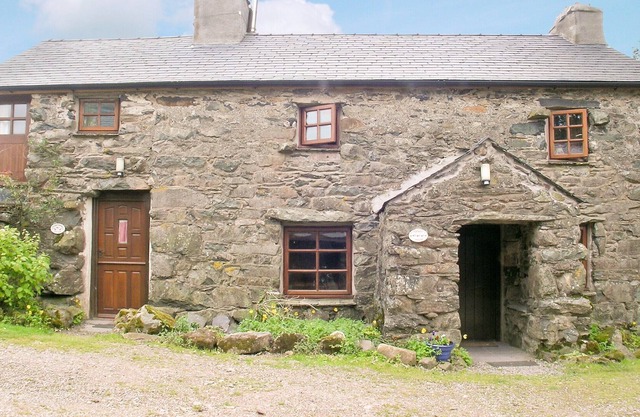3 bedroom accommodation in Birkerthwaite, Birkermoor
