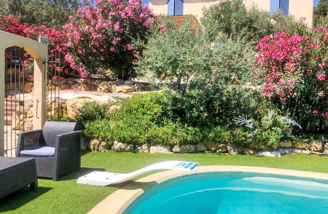 3 bedroom accommodation in Rognac