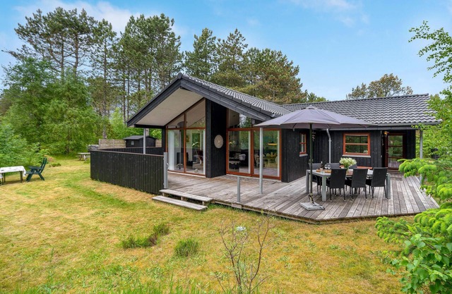 3 bedroom amazing home in ålbæk