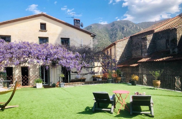 3-bedroom apartment in the heart of a medieval village in Vallespir (Pyrenees).
