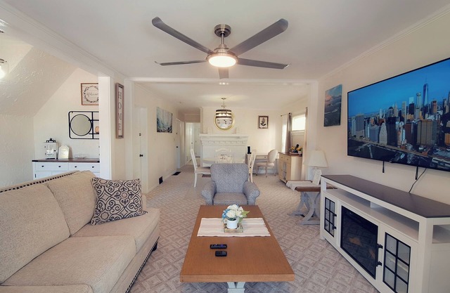 3-bedroom apartment Buffalo-Niagara Falls neasy parking