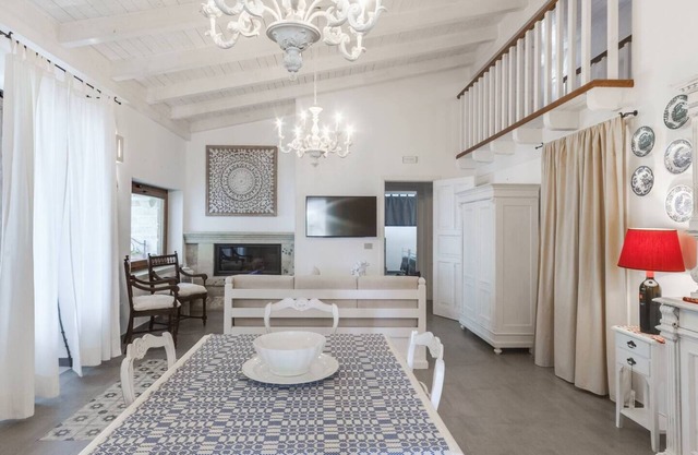 3-bedroom apartment id structure VRBO 10849009