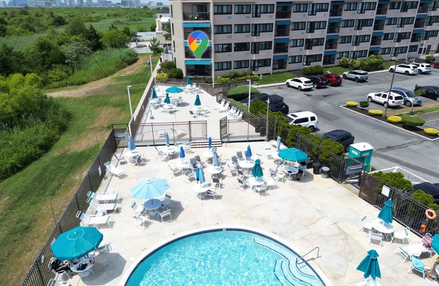 3 Bedroom Beachfront Condo with 2 Pools