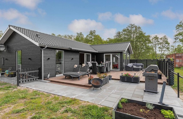 3 bedroom beautiful home in Aakirkeby