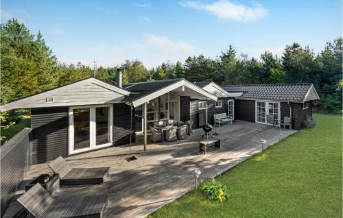 3 Bedroom Beautiful Home In Henne