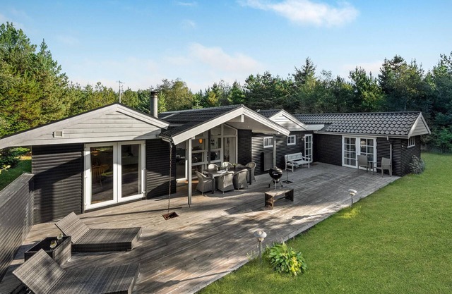 3 bedroom beautiful home in Henne