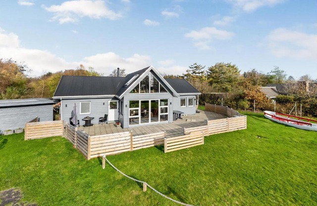 3 Bedroom Beautiful Home In Vemb