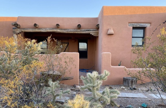 3-Bedroom Desert Hideaway