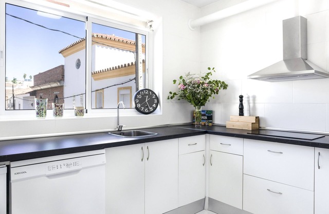 3 Bedroom Ground Floor With Private Garden