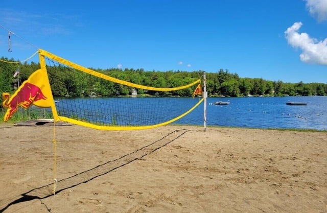 3 bedroom home steps away from beach/lake