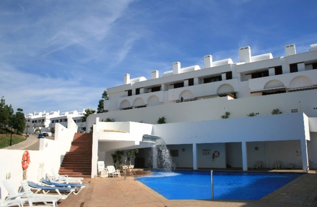 3 Bedroom House La Cala. Sea Views, Pools, 5min walk to all amenities, FREE WIFI