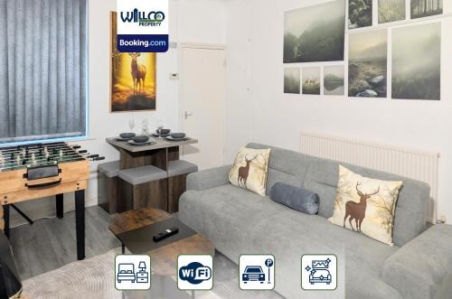 3 Bedroom House By WillCo Property Short Lets & Serviced Accommodation Leicester With Games, Parking, Projector & Perfect For Contractors