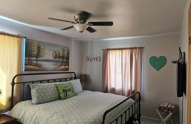 3-bedroom house in awesome Billings with AC, fitness room