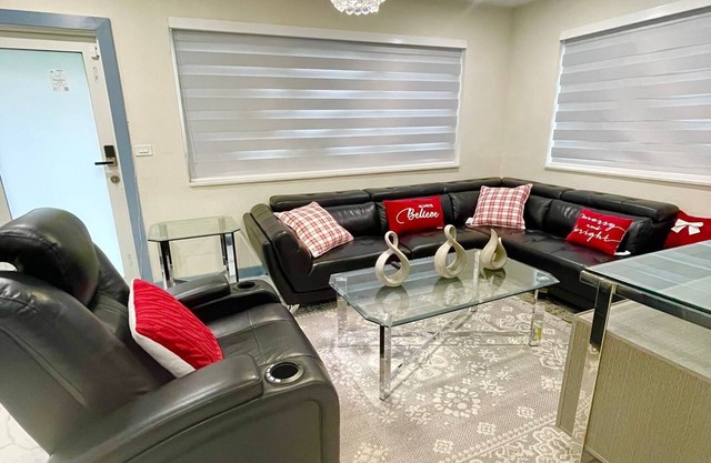 3-bedroom house in lovely Miami with WiFi, AC. Enjoy your stay