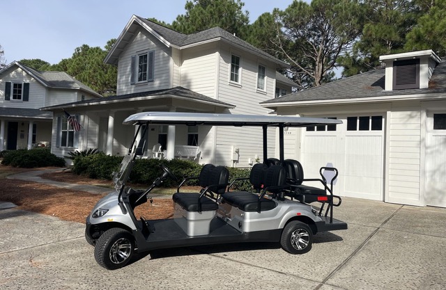 3 Bedroom Laurel Grove Home with 6 seater golf cart. New upgrades as of Oct 2024