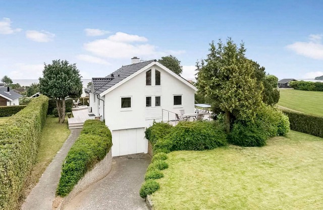3 bedroom lovely home in Hejls
