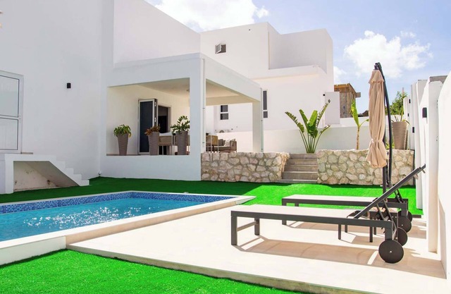 3 bedroom luxury vacation villa for a relaxed, intimate feeling