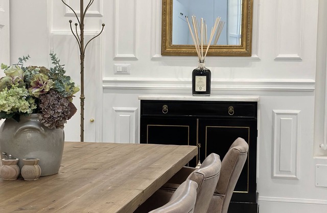 3 Bedroom Modern Luxury in the Direct Center of Florence with Great A/C