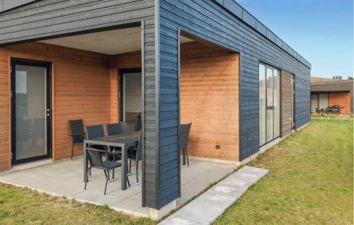 3 Bedroom Nice Home In Løgstrup