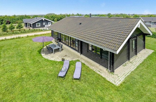 3 bedroom nice home in Sydals
