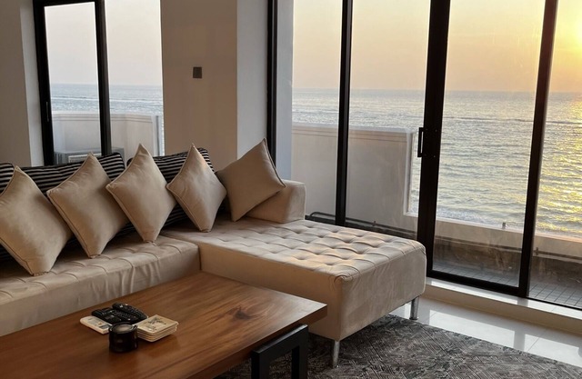 3 Bedroom Sea View Apartment Colombo 6