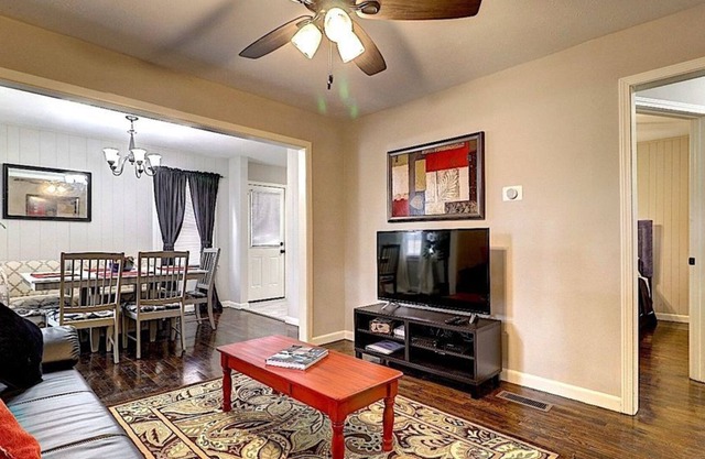 3 Bedroom Single family L-554085 by Houzlet