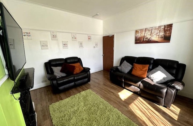 3 Bedroom Spacious Holiday Home on Central Line