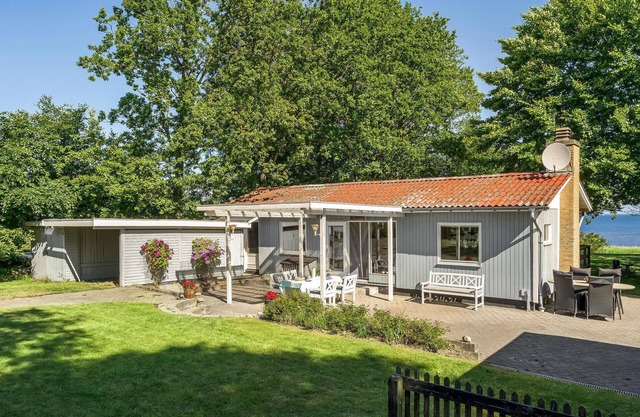 3 bedroom stunning home in Fur