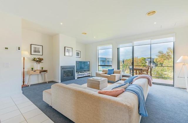 3 Bedroom Townhouse - Pool and Tennis Court Access