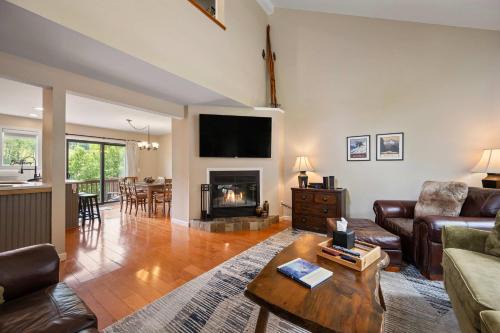 3 Bedroom Townhouse Across from HoliMont
