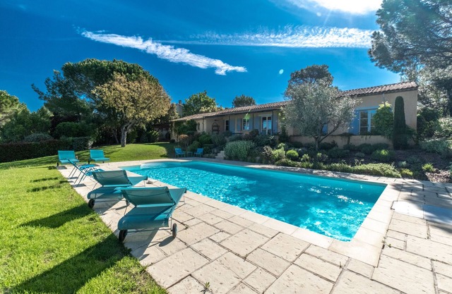 3 BEDROOM VILLA WITH PRIVATE POOL (N°447)