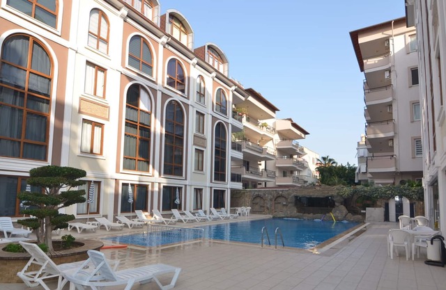3 Bedrooms Apartment Close TO Beach