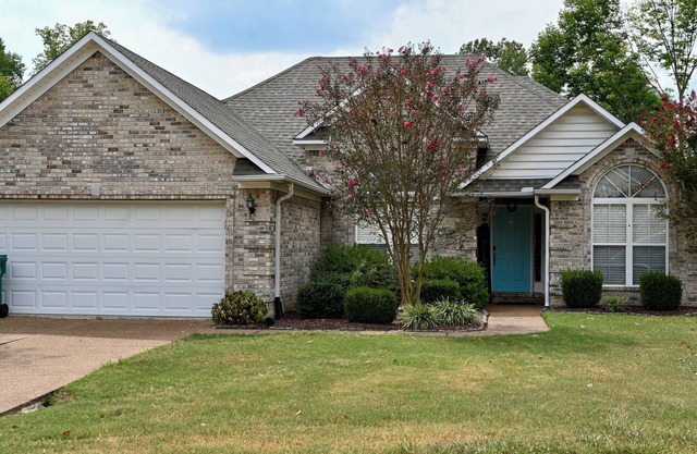 3 Br; 2 Br house; Edgewater cove; North Jackson, TN, sleeps 6