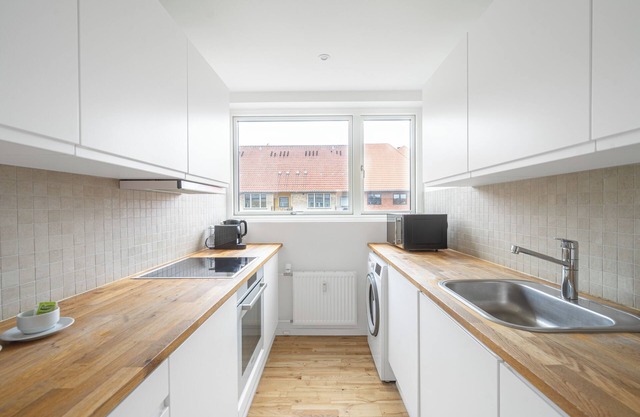 3-BR apartment w/a balcony in Frederiksberg - 203