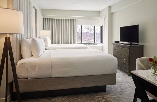 3 Convenient Suites Near Dining & Historical Landmarks | Pet Friendly Stay!