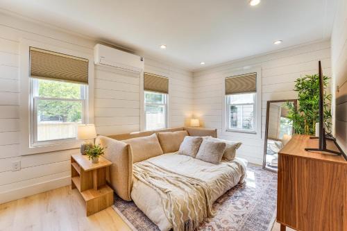 3 Mi to Michigan State! Studio with Furnished Deck