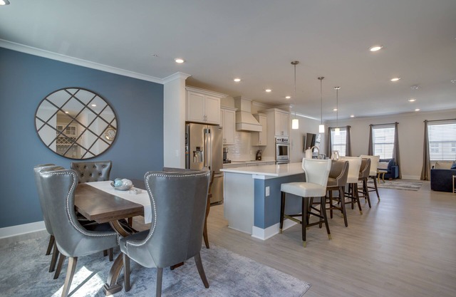 3 Mi to Ocean City Boardwalk: Townhome w/2 Decks