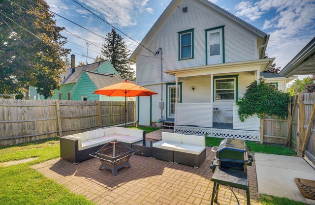 3 Mi to Road America: Spacious Elkhart Lake Home!