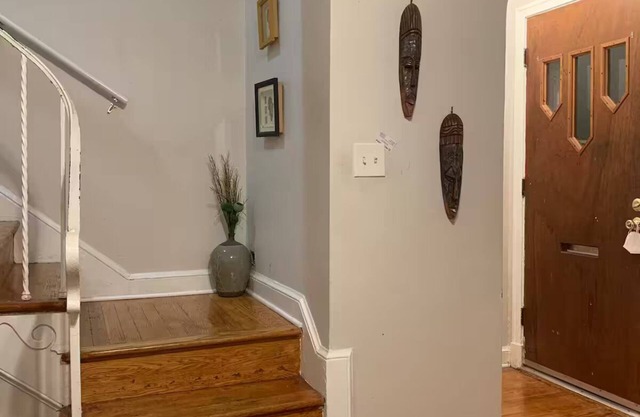 3 Miles to the National Mall: Cozy 2BR Budget-Friendly Home Near D.C. Landmarks