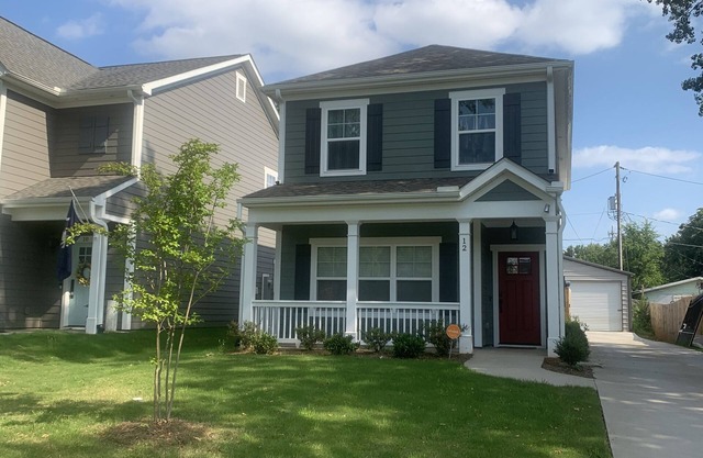 3 mins from Downtown Greenville 3bd/2.5ba
