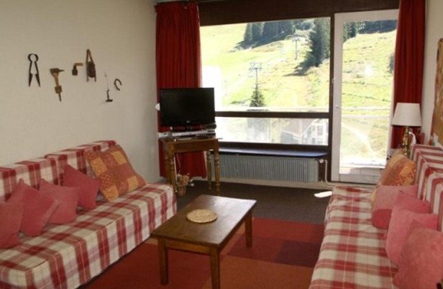 3 pièces au pied des pistes avec balcon et lave-linge - FR-1-557-31