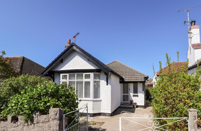 3 Rhyd Drive