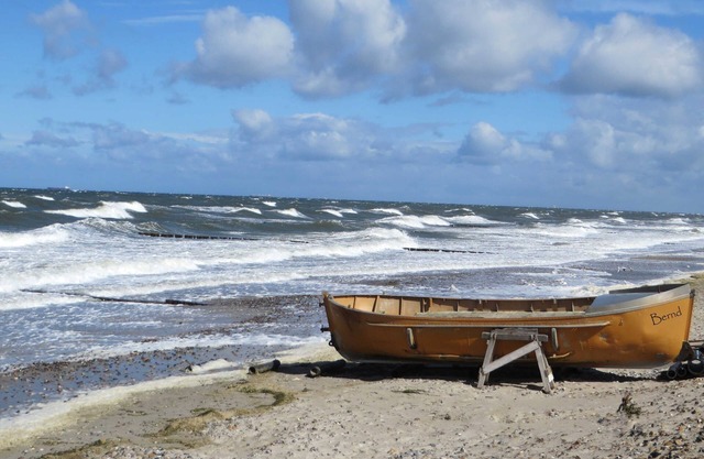3-room apartment up to 4 pers. + 1 infant up to 7 years - excl. App. Groyne, fireplace, Wi-Fi, 250m to the beach, Waschm.