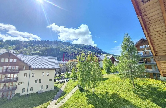 3 rooms Duplex 6/7 beds Swimming pool Covered parking