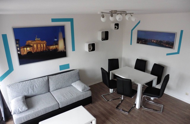 3 rooms, up to 7 persons, luxuriously furnished, "Magnolia"