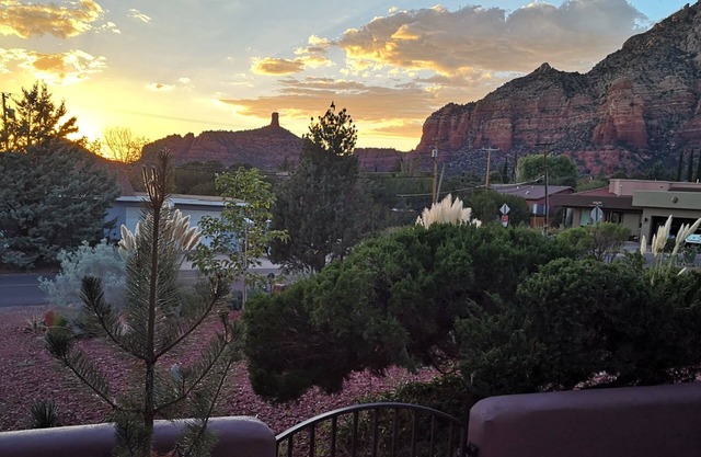 30-day- Available in Nov - W. Sedona - Walk to Trails