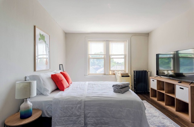 30+Day/Work-Friendly Space for Nurses & Travelers