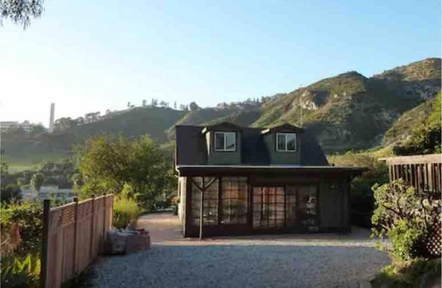 30 PCT OFF! Malibu Serene Cottage with King Bed, Beach, BBQ