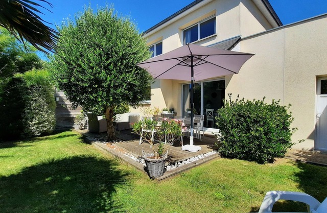 300 M FROM THE SEA BEAUTIFUL HOUSE 4* ALL COMFORT LUXURIANT ENCLOSED GARDEN